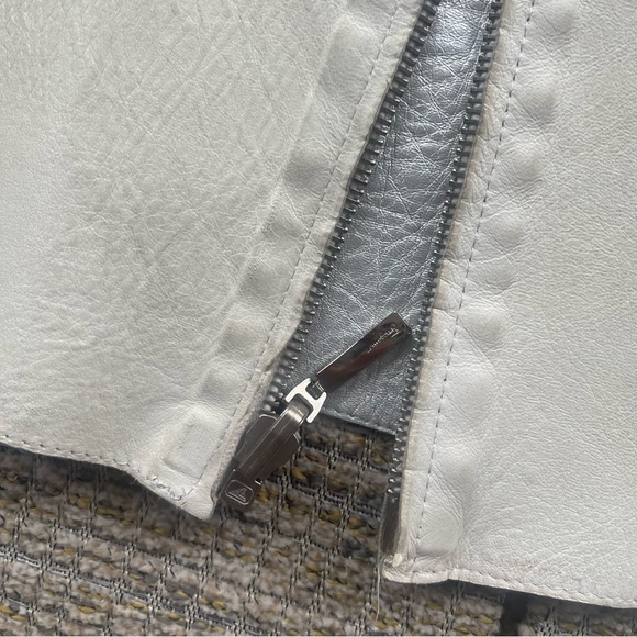 Salvatore Ferragamo Two Tone Reversible Metallic
Leather Jacket - Picture 8 of 16